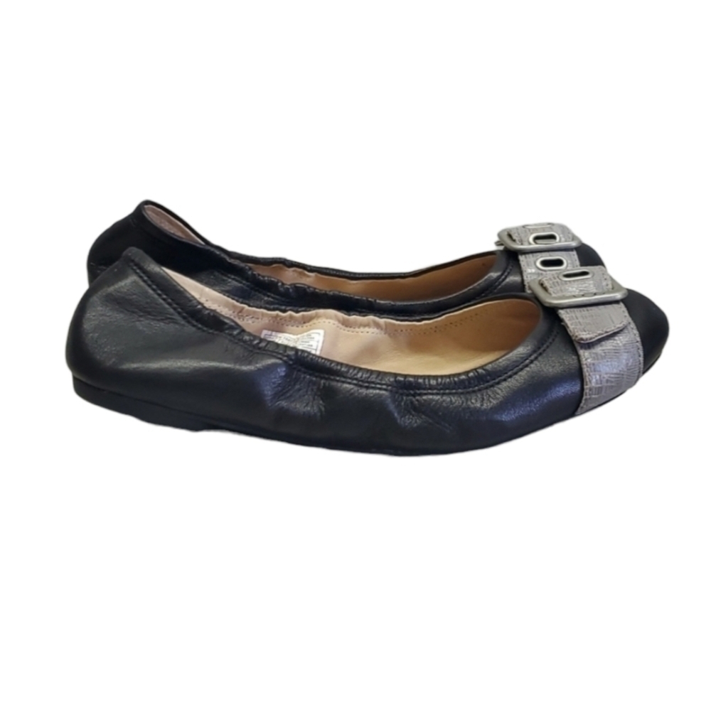 UGG "Like New" Women Leather Buckle ToeComfort Loafer Ballet shoes sz 7